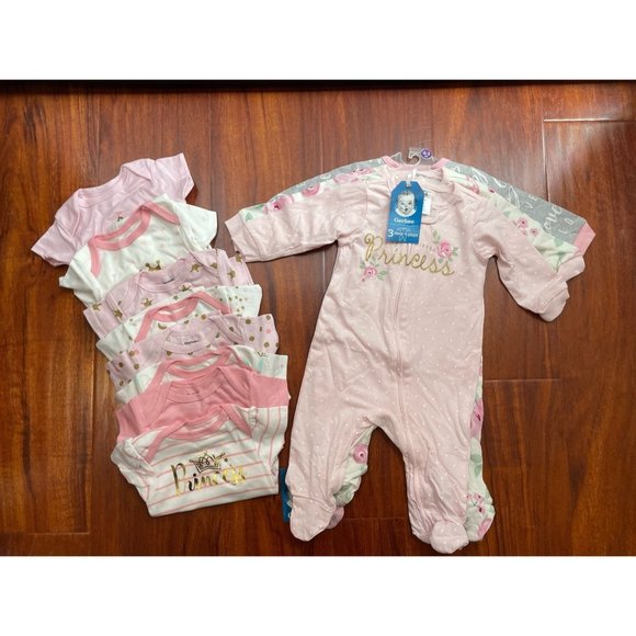 Gerber Princess Onesies and Sleep n Plays Size 0-3‎ Months, New - Picture 1 of 9